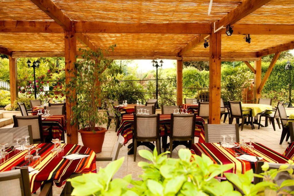 Au Feu De Bois Otel Amou Dış mekan fotoğraf
