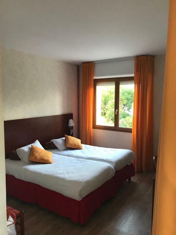 Au Feu De Bois Otel Amou Dış mekan fotoğraf
